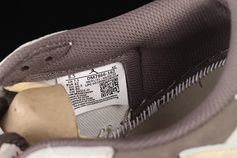 All categories Air Jordan Jordan series basketball shoes Air Jordan 1 Low foreign trade version Travis Scott x Air Jordan 1 Low OG "Reverse Mocha" AJ1 Joe 1 reverse mocha brown and white barb joint casual sports basketball shoes DM7866-162